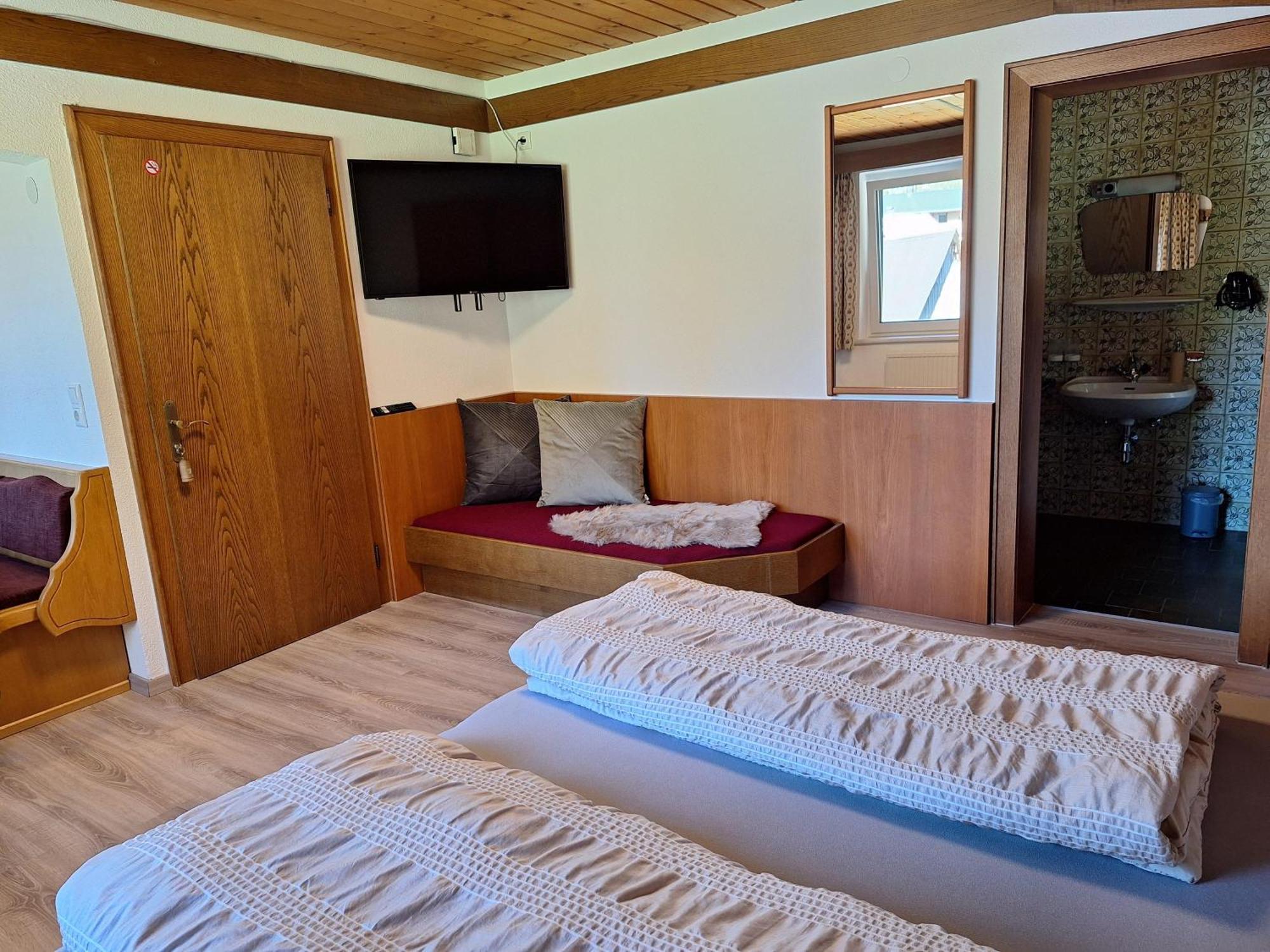 Haus Sprenger Apartment Haeselgehr ภายนอก รูปภาพ